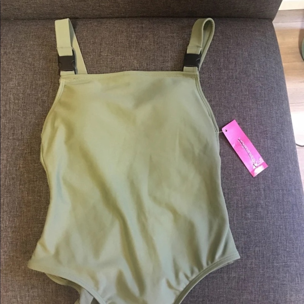Cute 1piece NWT